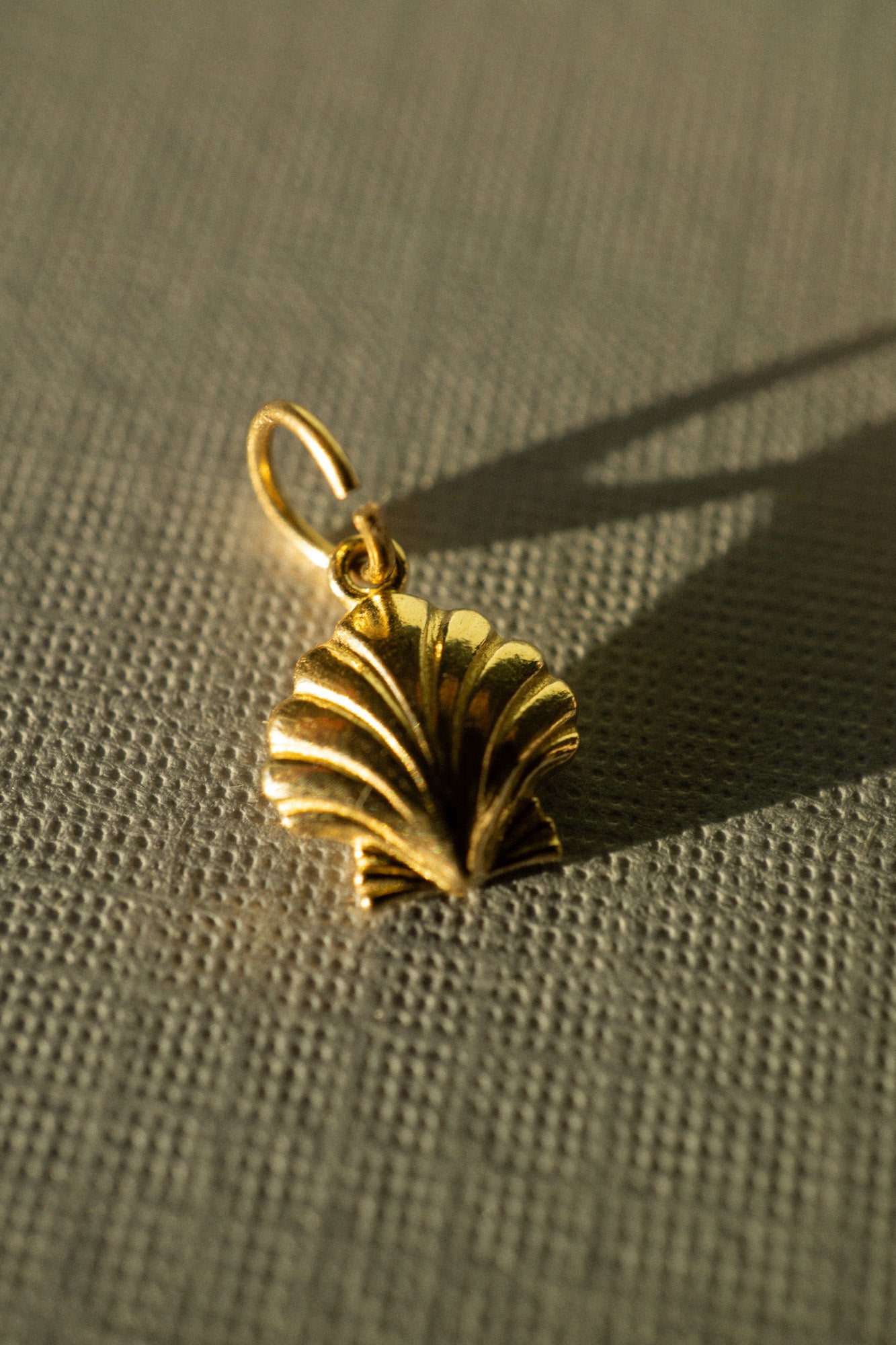 14k Yellow Gold Shell Charm Pendant *ready-to-ship